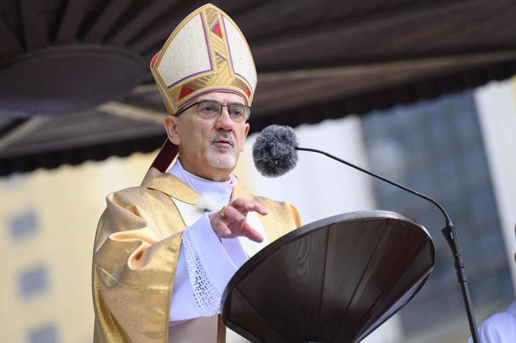 Na sn&iacute;mke hlavn&yacute; celebrant kardin&aacute;l Pierbattista Pizzaballa, latinsk&yacute; patriarcha Jeruzalema. FOTO: TASR/Michal Sv&iacute;tok