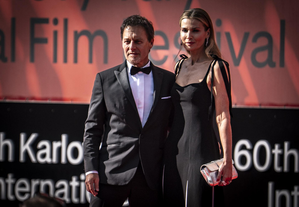 Zah&aacute;jenie Karlovarsk&eacute;ho filmov&eacute;ho festivalu. Nech&yacute;bala ani Daniela Pe&scaron;tov&aacute; a Pavol Habera.