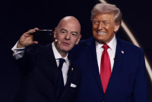 Prezident FIFA Gianni Infantino a americk&yacute; prezident Donald Trump. FOTO: Reuters