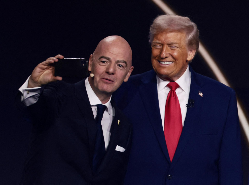 Prezident FIFA Gianni Infantino a americk&yacute; prezident Donald Trump. FOTO: Reuters