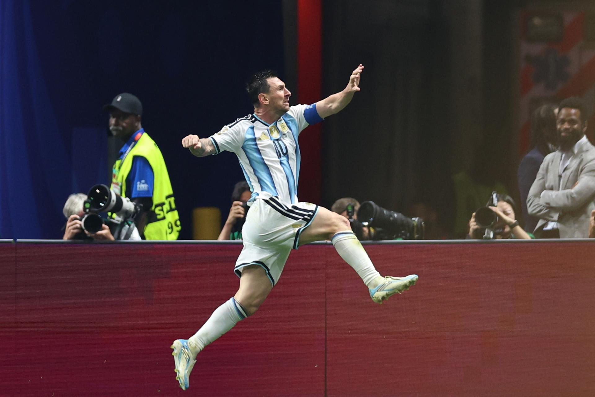 Argentína vstala z mŕtvych a je stále v hre. Messi a spol. sa postarali o veľký obrat proti Egyptu