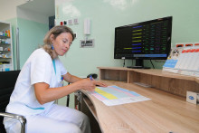 Do roku 2040 budeme potrebovať ďal&scaron;&iacute;ch 20-tis&iacute;c sestier. FOTO: TASR/O. Ondr&aacute;&scaron;