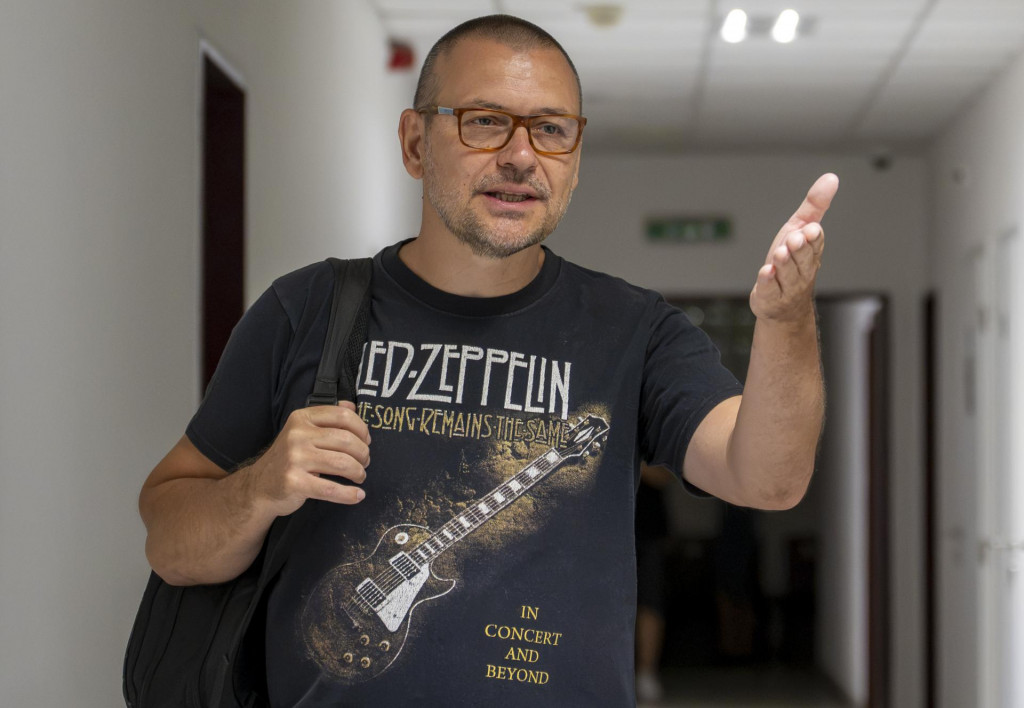 Peter T&oacute;th prich&aacute;dza na pojedn&aacute;vanie. FOTO: TASR/Martin Baumann