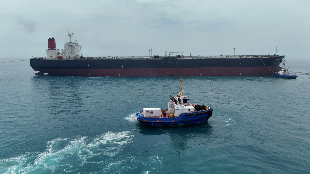 Ropn&yacute; tanker v Hormuzskom prielive.

FOTO: REUTERS