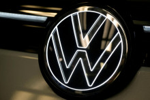 V minulom roku skupina Volkswagen Group podľa svojich &uacute;dajov zamestn&aacute;vala na celom svete vy&scaron;e 667 160 ľud&iacute;. Z toho takmer 43 percent tvorili zamestnanci v Nemecku. FOTO: REUTERS
