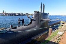 Ponorka typu 212A U-34 zakotven&aacute; v lodenici v&yacute;robcu vojnov&yacute;ch lod&iacute; TKMS v nemeckom Kieli. FOTO: Reuters