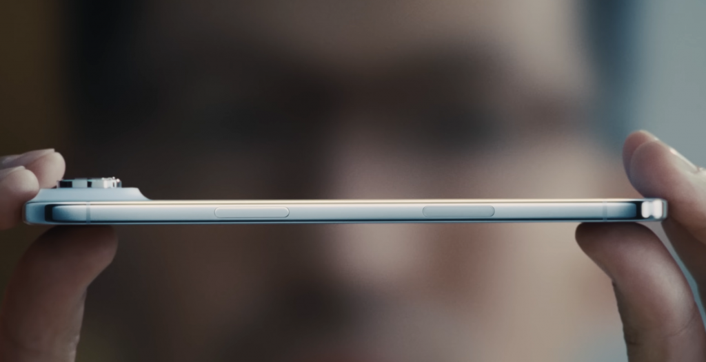Firma budovala marketingov&uacute; pozornosť prim&aacute;rne na ultra tenkom dizajne. FOTO: YouTube/Apple