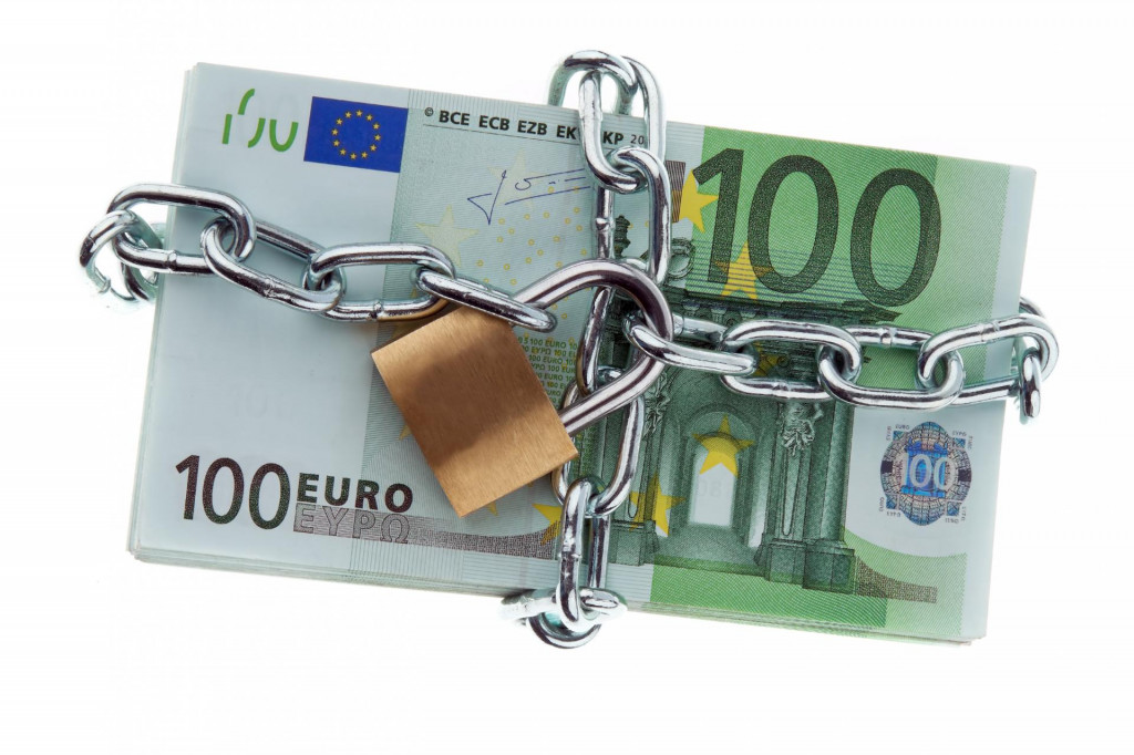 Rozdiel je na prv&yacute; pohľad niekoľko eur, v praxi v&scaron;ak m&ocirc;že rozhodn&uacute;ť o tom, či žiadateľ n&aacute;rok z&iacute;ska. FOTO: Dreamstime