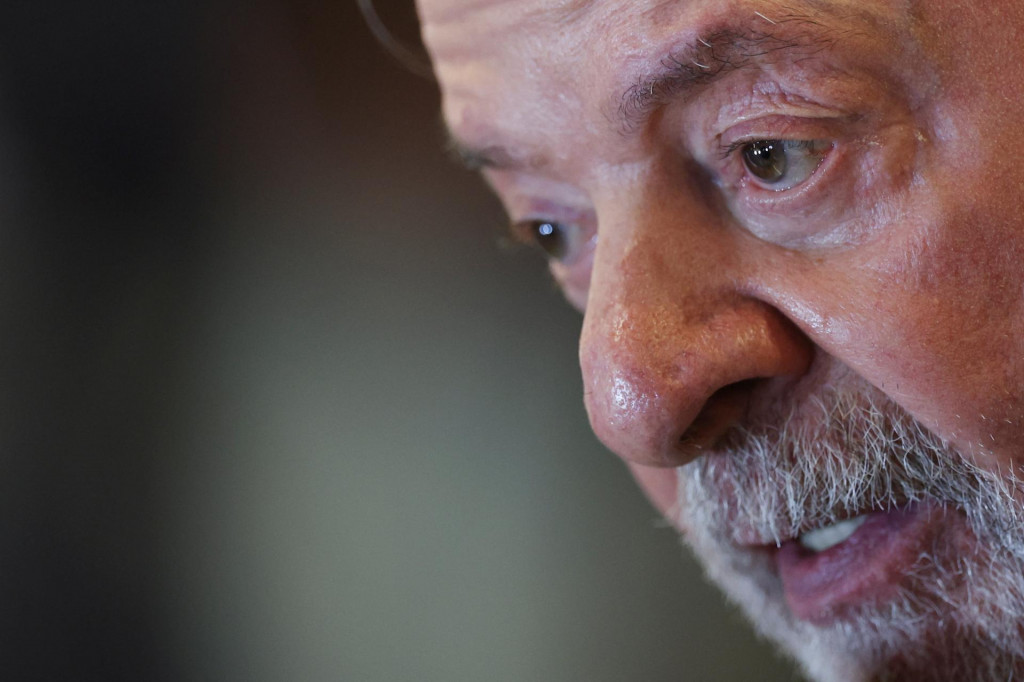 Braz&iacute;lsky prezident Luiz In&aacute;cio Lula da Silva, ktor&yacute; sa v okt&oacute;brov&yacute;ch voľb&aacute;ch uch&aacute;dza o znovuzvolenie do funkcie, prisľ&uacute;bil, že v krajine do roku 2030 skoncuje s neleg&aacute;lnym odlesňovan&iacute;m. FOTO: REUTERS