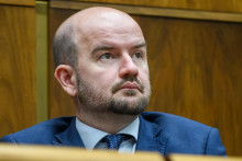 Podpredseda N&aacute;rodnej rady SR a člen v&yacute;boru na kontrolu činnosti SIS Martin Dub&eacute;ci. FOTO: TASR/Jaroslav Nov&aacute;k