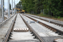 ŽSR opakovane potvrdili za &uacute;spe&scaron;n&eacute;ho uch&aacute;dzača Združenie Marku&scaron;ovce, v ktorom s&uacute; spoločnosti Tempra, Doprastav a V&aacute;hostav. FOTO: TASR/Franti&scaron;ek Iv&aacute;n