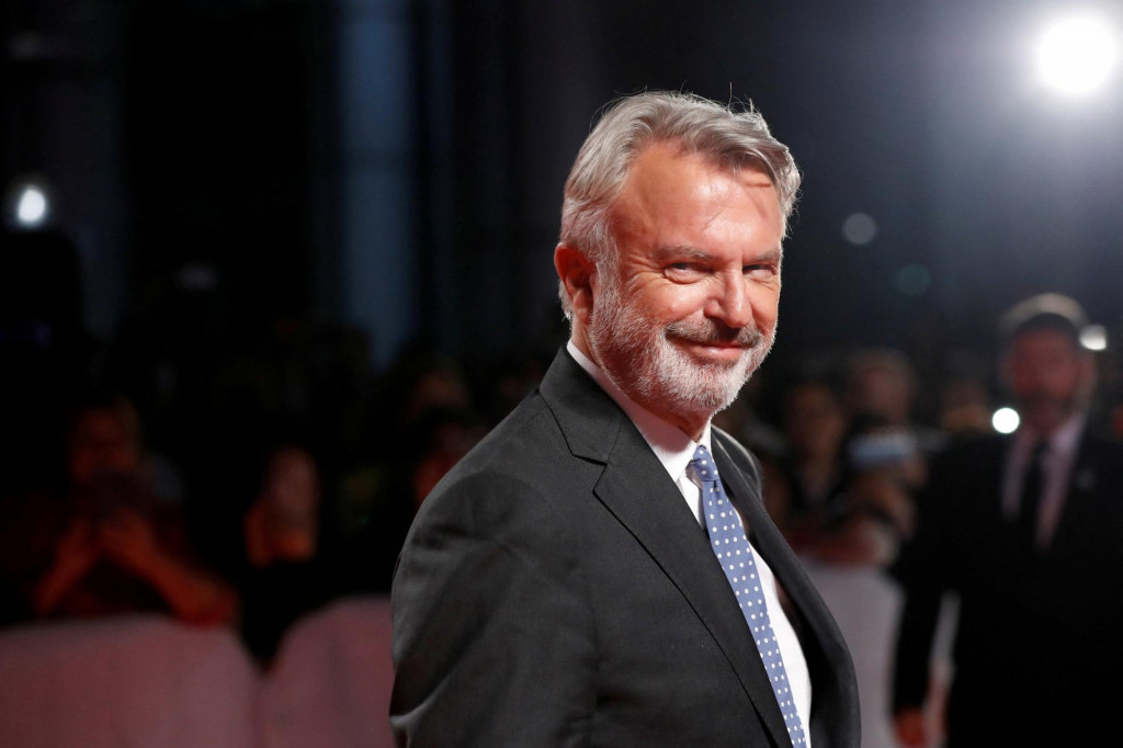 Sam Neill prich&aacute;dza na sl&aacute;vnostn&uacute; prezent&aacute;ciu filmu Blackbird na Medzin&aacute;rodnom filmovom festivale v Toronte (6. septembra 2019). FOTO: Reuters