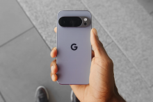 Predch&aacute;dzaj&uacute;cim modelom spoločnosti bol Google Pixel 10. FOTO: YouTube/Marques Brownlee