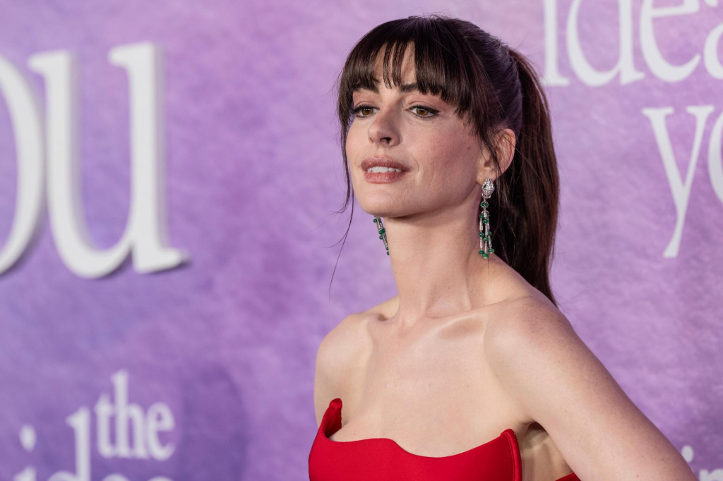 Anne Hathaway