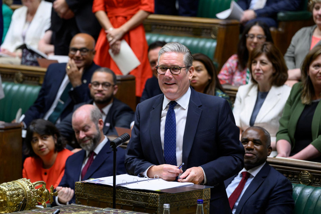 Odch&aacute;dzaj&uacute;ci britsk&yacute; premi&eacute;r Keir Starmer. FOTO: Reuters