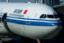 Air China chce k&uacute;piť 15 lietadiel A350-900, ktor&eacute; maj&uacute; dve uličky a s&uacute; vhodn&eacute; na diaľkov&eacute; trasy. FOTO: Reuters