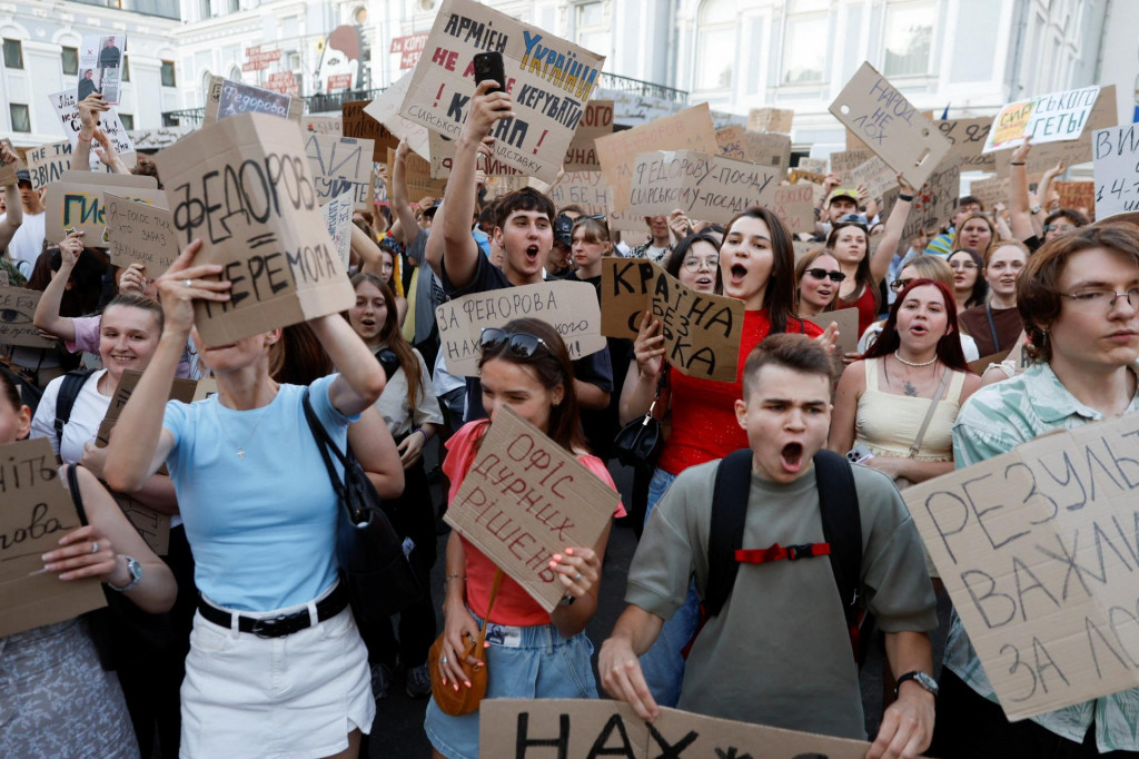 Demon&scaron;tr&aacute;cie v Kyjeve. FOTO: REUTERS