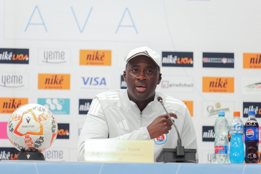 Tr&eacute;ner Slovana Yaya Tour&eacute;. FOTO: TASR/Ľubo&scaron; Pilc