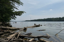 Rieka Scioto, v ktorej sa utopilo viacero os&ocirc;b, ktor&eacute; snažili zachr&aacute;niť topiaceho sa plavca v meste Powell v americkom &scaron;t&aacute;te Ohio. FOTO: TASR/AP