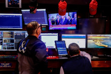 Z 11 hlavn&yacute;ch odvetv&iacute; indexu S&P 500 si najlep&scaron;ie viedlo odvetvie informačn&yacute;ch technol&oacute;gi&iacute;. FOTO: REUTERS