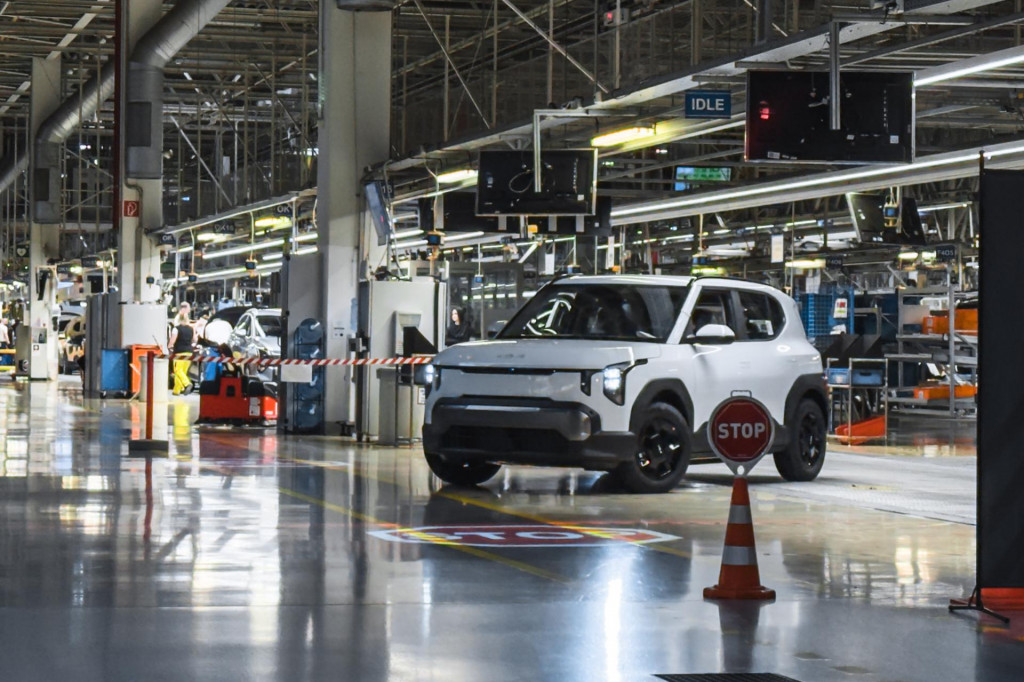 Model Kia EV2 sa vyr&aacute;ba v Kia Slovakia už od marca tohto roka. FOTO: HN/Radoslav Petr&iacute;k