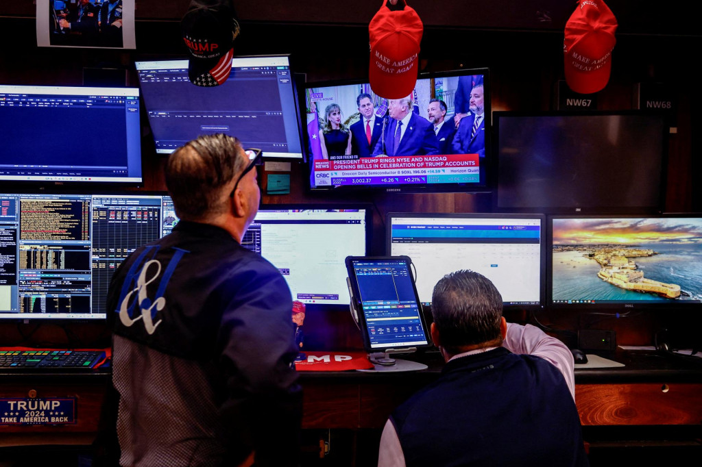 Z 11 hlavn&yacute;ch odvetv&iacute; indexu S&P 500 si najlep&scaron;ie viedlo odvetvie informačn&yacute;ch technol&oacute;gi&iacute;. FOTO: REUTERS