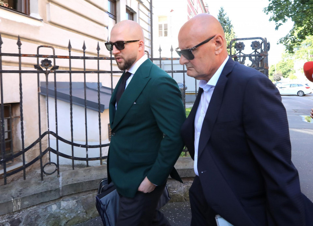 Na sn&iacute;mke obžalovan&yacute; b&yacute;val&yacute; &scaron;&eacute;f finančnej pol&iacute;cie Bernard Slobodn&iacute;k.  FOTO: TASR/J&aacute;n Kro&scaron;l&aacute;k