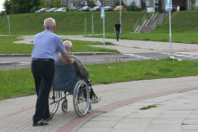 Ak sa zdravotn&yacute; stav poberateľa invalidn&eacute;ho d&ocirc;chodku zhor&scaron;&iacute;, nemus&iacute; čakať až na pl&aacute;novan&uacute; lek&aacute;rsku prehliadku.