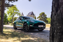 Aston Martin DBX S