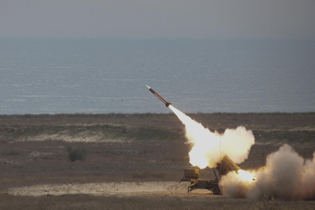 Pentag&oacute;n podľa z&aacute;kulisn&yacute;ch inform&aacute;ci&iacute; z&aacute;pas&iacute; s nedostatkom rakiet protivzdu&scaron;nej obrany. FOTO: Reuters