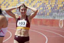 Emma Zapletalov&aacute; v cieli po behu na 200 metrov počas 79. majstrovstiev Slovenska v atletike na N&aacute;rodnom atletickom &scaron;tadi&oacute;ne SNP v Banskej Bystrici. FOTO: TASR