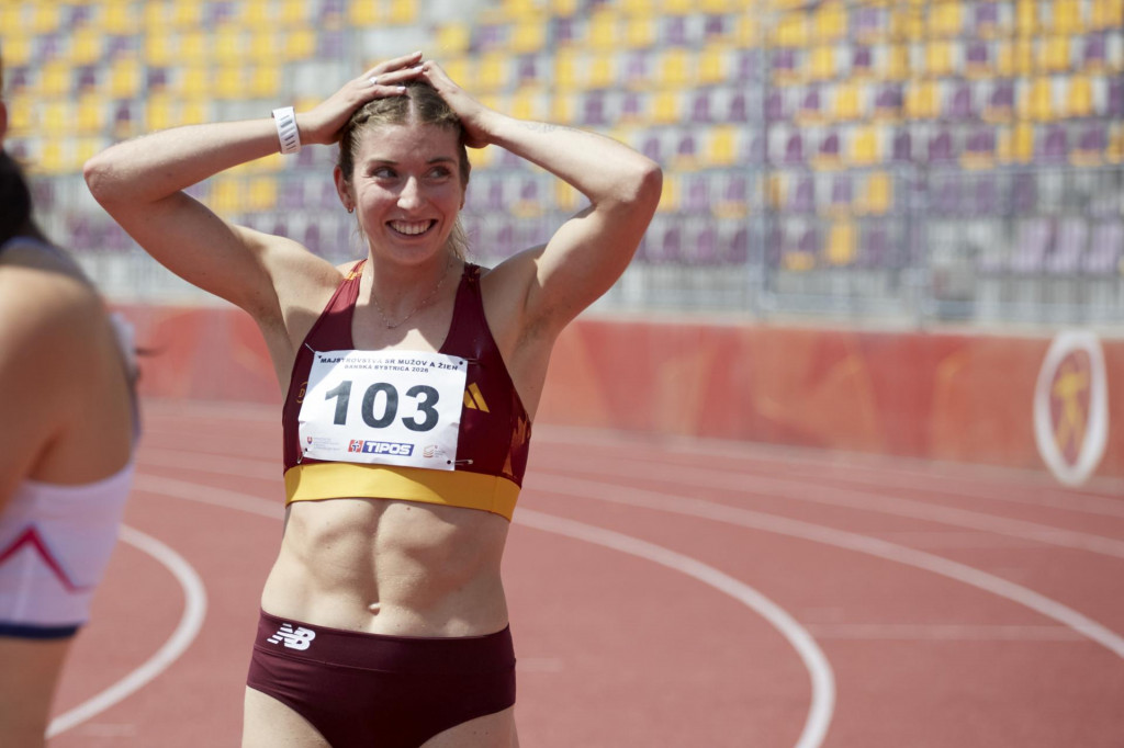 Emma Zapletalov&aacute; v cieli po behu na 200 metrov počas 79. majstrovstiev Slovenska v atletike na N&aacute;rodnom atletickom &scaron;tadi&oacute;ne SNP v Banskej Bystrici. FOTO: TASR