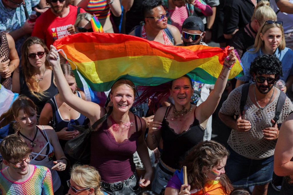 Pochod za pr&aacute;va komunity LGBT+ v Berl&iacute;ne. FOTO: REUTERS