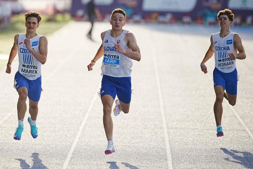 Slovensk&yacute; atl&eacute;t Sebastian Karp (uprostred) sa zap&iacute;sal do hist&oacute;rie ako nov&yacute; majster Eur&oacute;py a n&aacute;rodn&yacute; rekord&eacute;r. FOTO: FB/Slovensk&yacute; atletick&yacute; zv&auml;z/Jaroslav Svoboda