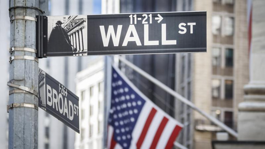 Označenie sl&aacute;vnej Wall Street na Manhattane v New Yorku. FOTO: Dreamstime