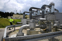 Podpis zmluvy sa uskutočnil na kanadskom veľvyslanectve v Berl&iacute;ne za &uacute;časti ministerky hospod&aacute;rstva a energetiky Katheriny Reicheovej. FOTO: REUTERS