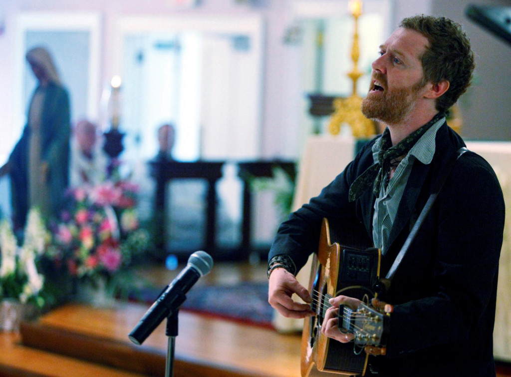 &Iacute;rsky spev&aacute;k Glen Hansard. FOTO: Reuters
