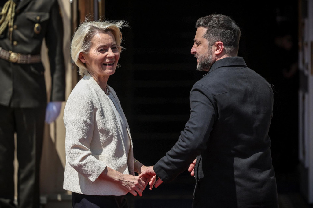 Ukrajinsk&yacute; prezident Volodymyr Zelenskyj a predsedn&iacute;čka Eur&oacute;pskej komisie Ursula von der Leyenov&aacute;. FOTO: Reuters