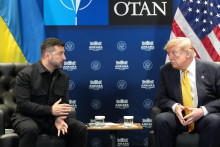 Americk&yacute; prezident Donald Trump počas bilater&aacute;lneho stretnutia s ukrajinsk&yacute;m prezidentom Volodymyrom Zelensk&yacute;m. FOTO: TASR/AP