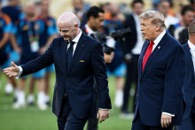 Americk&yacute; prezident Donald Trump a prezident FIFA Gianni Infantino. FOTO: Reuters