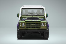 CLASSIC DEFENDER V8 110 DOUBLE CAB PICK UP