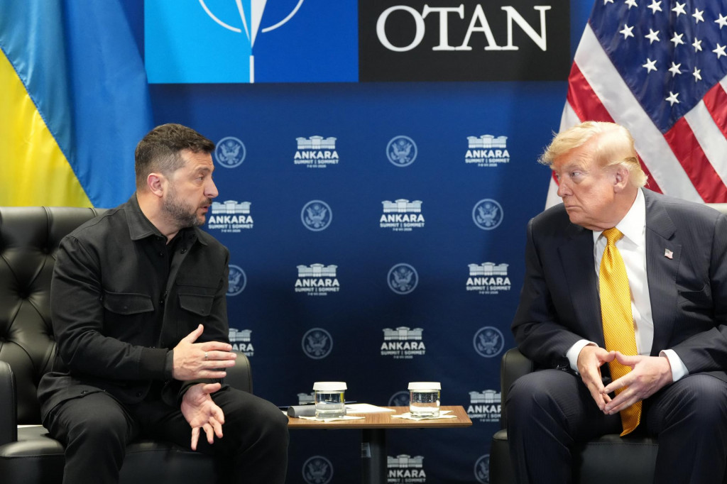 Americk&yacute; prezident Donald Trump počas bilater&aacute;lneho stretnutia s ukrajinsk&yacute;m prezidentom Volodymyrom Zelensk&yacute;m. FOTO: TASR/AP
