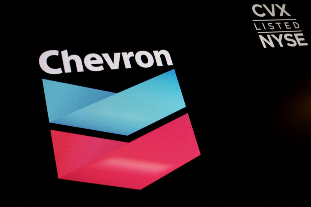 Chevron dosiahol upraven&yacute; zisk v sume 12 mili&aacute;rd dol&aacute;rov čiže 6,06 dol&aacute;ra na akciu. FOTO: REUTERS