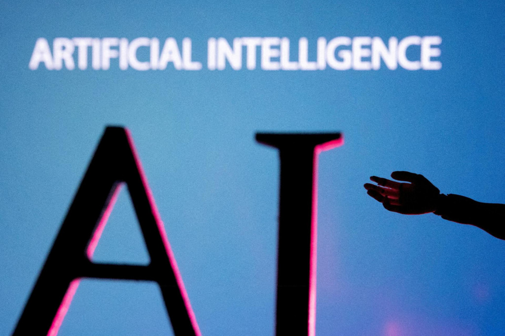 Umel&aacute; inteligencia mus&iacute; byť vo firme využ&iacute;van&aacute; podľa stanoven&yacute;ch pravidiel. FOTO: Reuters