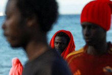 V&scaron;etko sa to začalo pr&iacute;spevkami na sieti Instagram, podľa ktor&yacute;ch mala byť hranica medzi Marokom a Ceutou otvoren&aacute;. FOTO: REUTERS