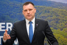 Podpredseda vl&aacute;dy a minister životn&eacute;ho prostredia Tom&aacute;&scaron; Taraba (nominant SNS). FOTO: TASR/Jaroslav Nov&aacute;k