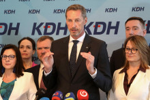 Na sn&iacute;mke predstavitelia KDH. FOTO: TASR/J&aacute;n Kro&scaron;l&aacute;k