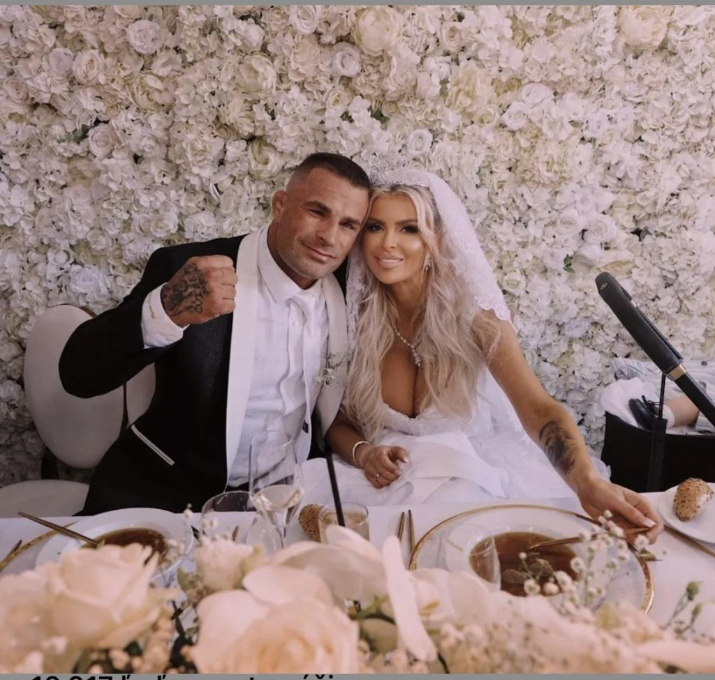 MMA z&aacute;pasn&iacute;k Karlos V&eacute;mola a Lela Ceterov&aacute;.
