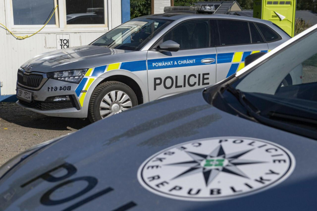 Česk&aacute; pol&iacute;cia. FOTO: TASR/Michal Sv&iacute;tok