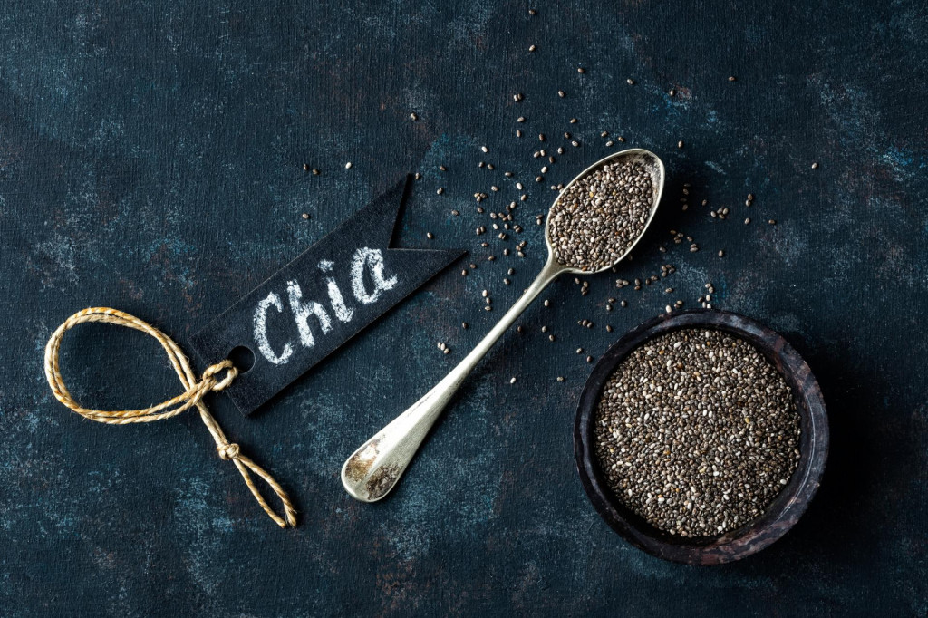 Chia semiačka obsahuj&uacute; množstvo omega-3 mastn&yacute;ch kysel&iacute;n.